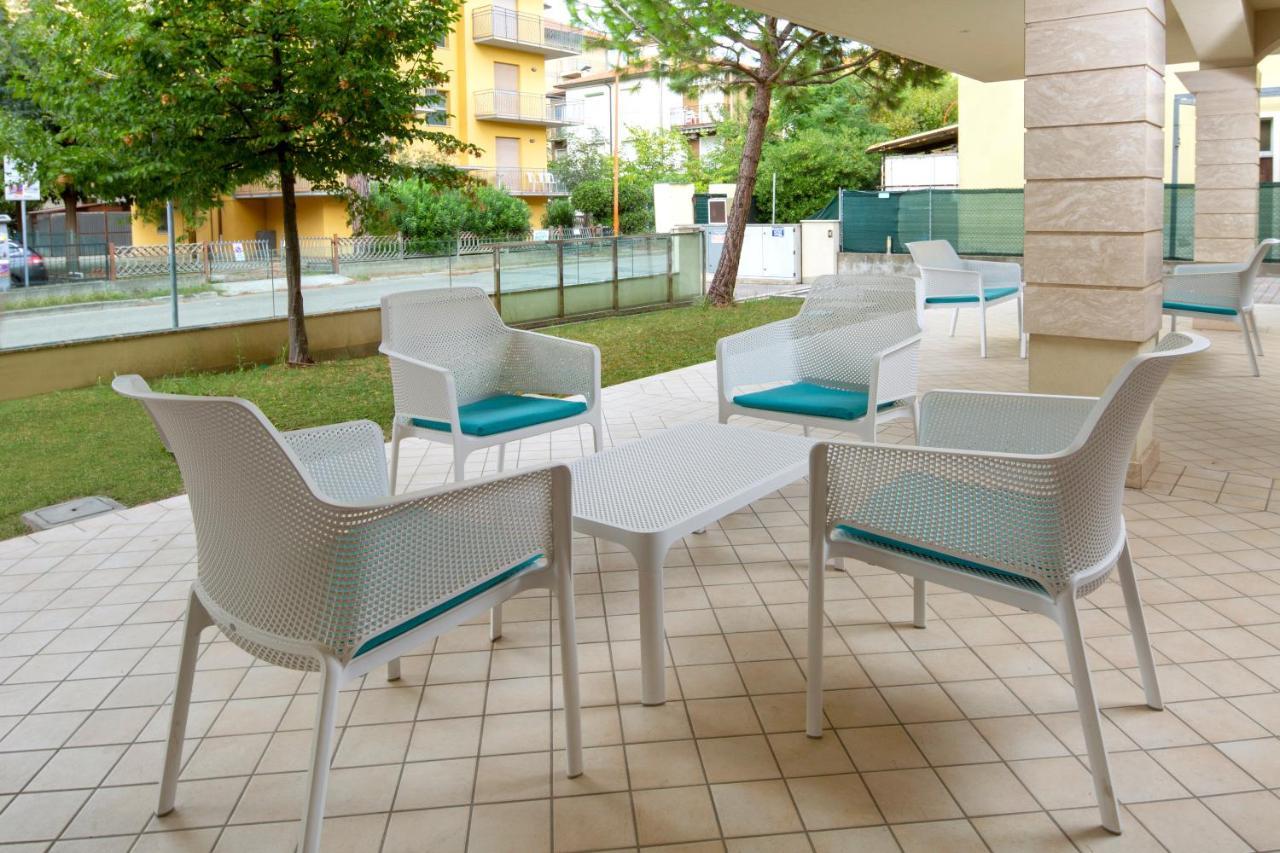 Residence I Diamanti Cervia Esterno foto